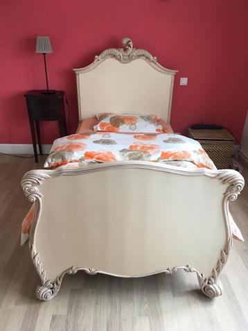 Twijfelaar bed in barok, Ophalen