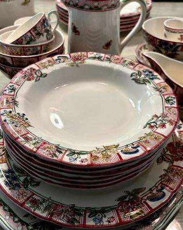 Assiette à soupe  "Jardin imaginaire" Gien France beschikbaar voor biedingen