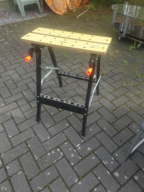 Te koop hobby werkbankje + bijhorende werklamp  !!, Doe-het-zelf en Bouw, Werkbanken, Zo goed als nieuw, Ophalen