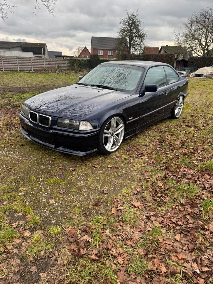 Bmw e36 320, Auto's, BMW, Particulier, 3 Reeks, Alarm, Benzine, Coupé, 3 deurs, Handgeschakeld, Blauw, Zwart, Leder, Achterwielaandrijving