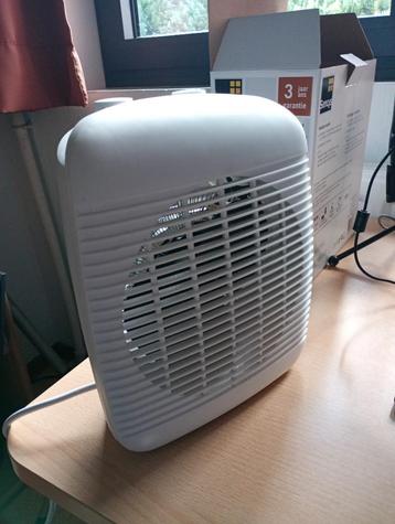 Elektrisch kachel - Badkamer 2000W  - van 2024 beschikbaar voor biedingen