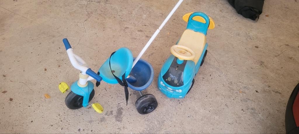 Driewieler en karretje gratis af te halen., Ophalen, Gebruikt