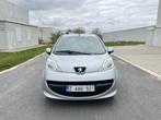 Peugeot 107 trendy 1.0i Benzine * 1 JAAR GARANTIE *, Auto's, Peugeot, Voorwielaandrijving, 4 zetels, Stof, Zwart