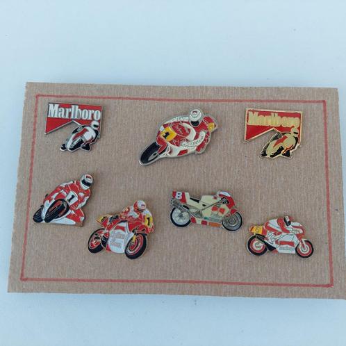 7 X PIN S ADVERTENTIE MARLBORO MOTO GP RIDERS JAAR 90, Verzamelen, Overige Verzamelen, Zo goed als nieuw, Ophalen of Verzenden