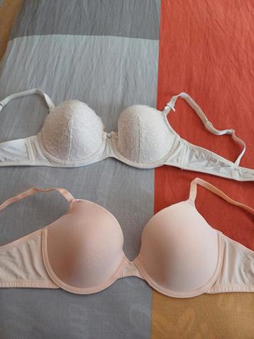 Lot de soutiens gorge 85B HUNKEMOLLER  beschikbaar voor biedingen
