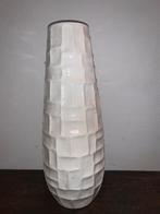 Grand vase blanc, Maison & Meubles, Accessoires pour la Maison | Vases, Comme neuf
