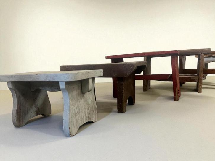 Vintage houten melkkrukje / mini tafeltje / bijzettafel, Antiek en Kunst, Curiosa en Brocante, Ophalen of Verzenden