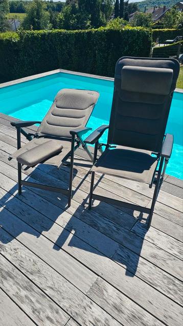 Twee grijze campingfauteuils/relaxstoelen van het merk BARDA beschikbaar voor biedingen
