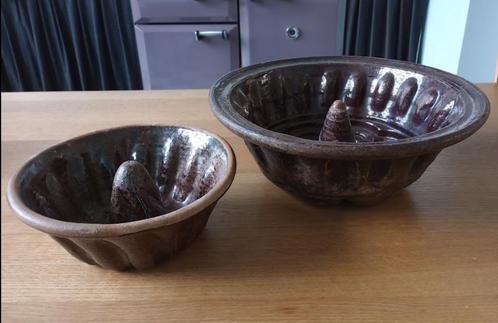 2 antieke bakvormen, aardewerk, geëmailleerd steengoed, Antiek en Kunst, Curiosa en Brocante, Ophalen of Verzenden