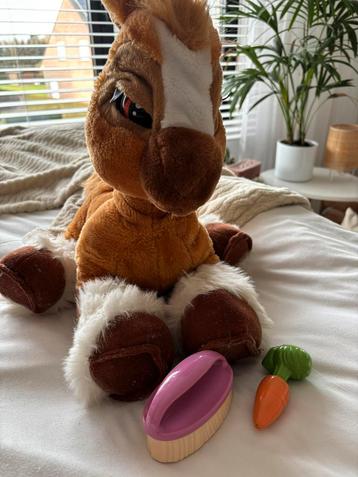Knuffel paard met beweging beschikbaar voor biedingen