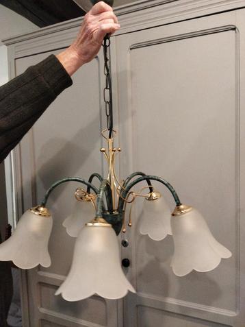 Glanzend vintage beschikbaar voor biedingen