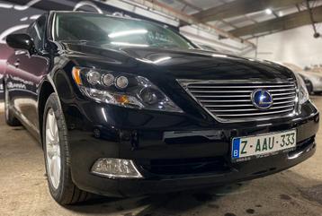 Lexus ls 600hL 