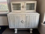 Witte handgeschilderde vitrine kast, Ophalen, Gebruikt, 100 tot 150 cm, Knap zowel modern als oud