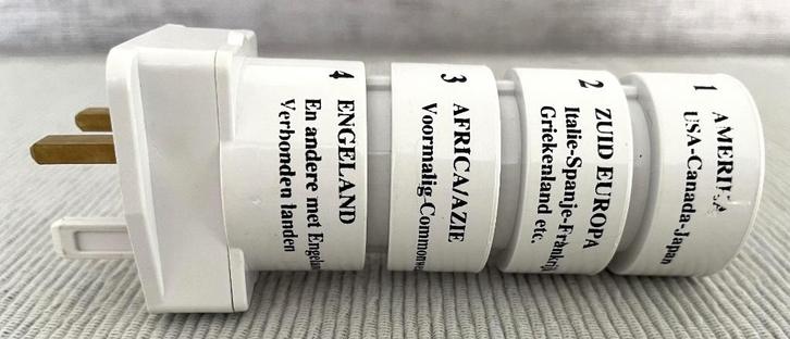 Div. Reisstekkers - adaptors voor stopcontacten-universeel, Elektronische apparatuur, Overige elektronische apparatuur, Nieuw