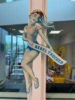 Oude reclame Pin-Up Rebel Trucker, Reclamebord, Gebruikt, Ophalen of Verzenden