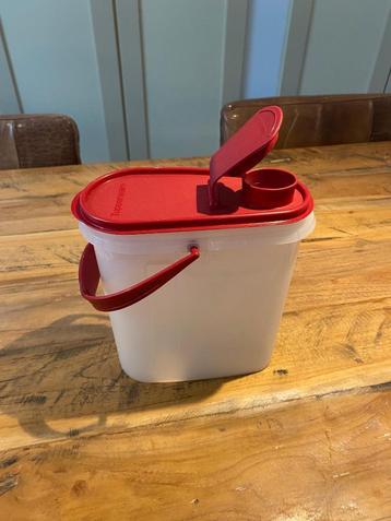 Tupperware strooibus, Envoi