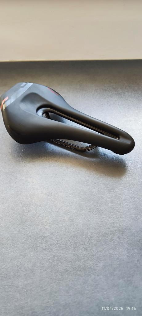 San Marco Shortfit 2.0 Carbon FX-stoel, Fietsen en Brommers, Fietsonderdelen, Mountainbike, Zadel, Ophalen of Verzenden