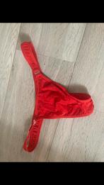String homme rouge sexy, Rouge