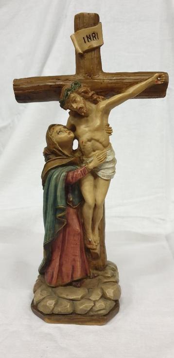 Religieus beeld van Jezus Christus aan het kruis beschikbaar voor biedingen