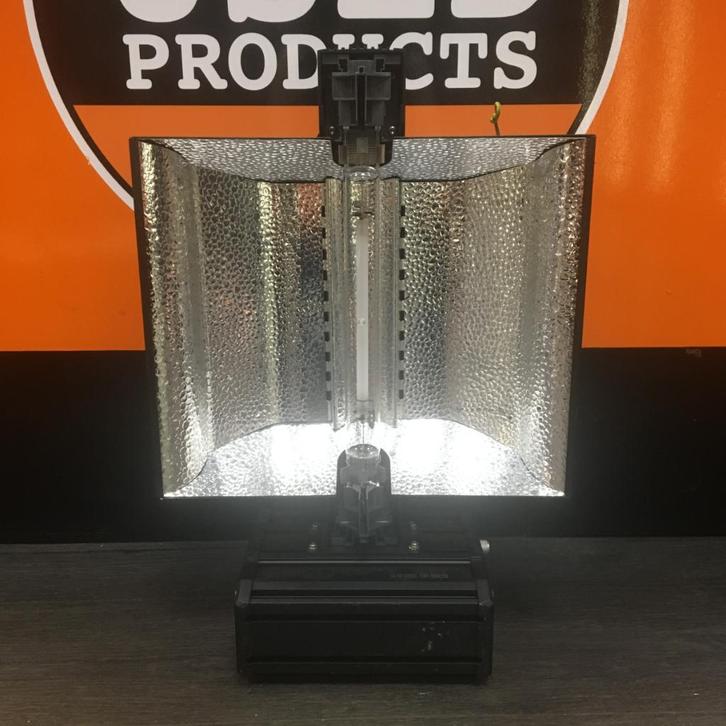 Lumen King Warmtelamp | 600W | Zo goed als nieuw, Maison & Meubles, Lampes | Suspensions, Comme neuf, Autres matériaux, Enlèvement ou Envoi