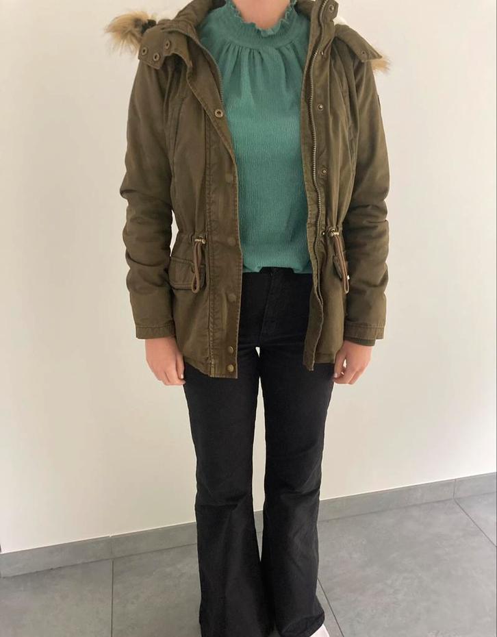 Zeer warme, kaki jas van Lola Liza maat XXS, Kleding | Dames, Jassen | Winter, Gedragen, Maat 34 (XS) of kleiner, Groen, Ophalen