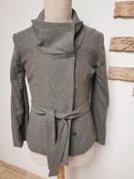 Belle veste d'hiver gris clair, Vêtements | Femmes, Vestes & Costumes, Comme neuf, Taille 42/44 (L), Enlèvement ou Envoi, Manteau