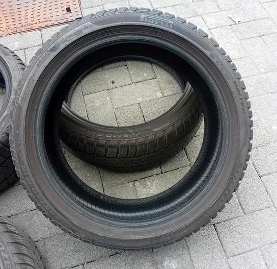 Winterbanden 4x Pirelli Sottozero 225 45 R18 92V 5-6mm ❄️☃️, Auto diversen, Autosport-onderdelen, Gebruikt, Ophalen