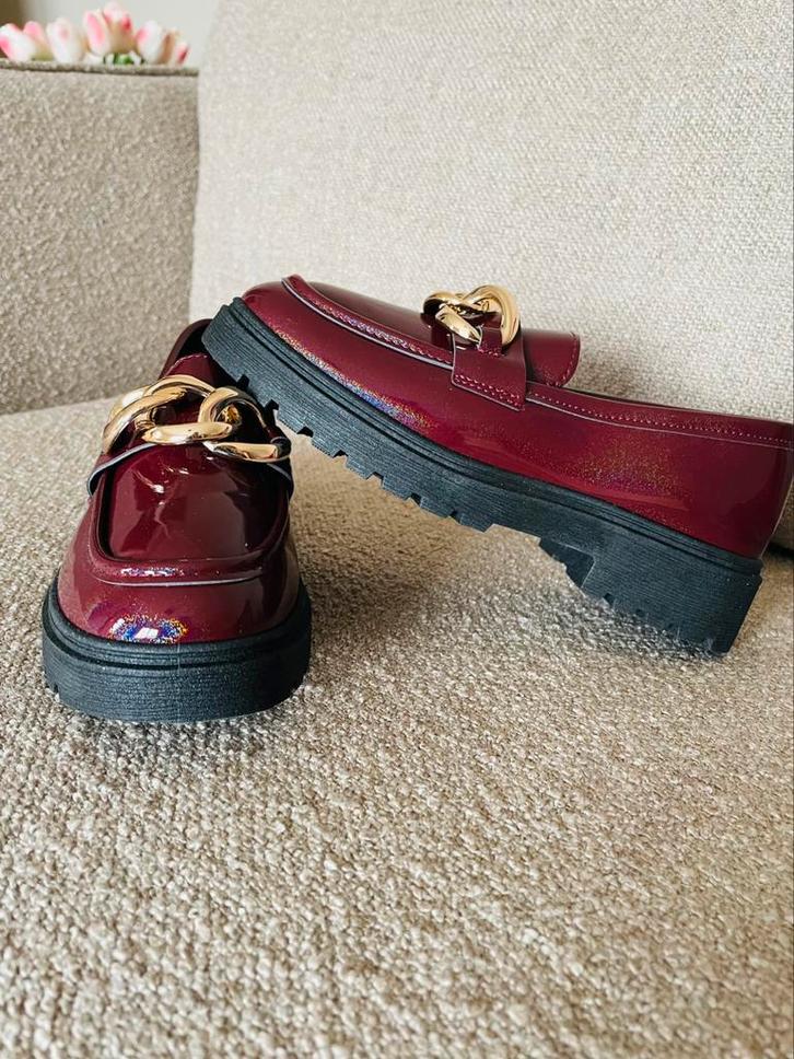 💥 Gloednieuwe bordeauxrode loafers (geen label) — maat, Kleding | Dames, Schoenen, Nieuw, Schoenen met lage hakken, Overige kleuren