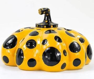 Yayoi Kusama: prachtige sculptuur met originele doos  beschikbaar voor biedingen