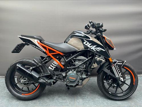 Ktm Duke 125 in goede staat // 2020 !!, Motoren, Motoren | KTM, Particulier, Naked bike, 12 t/m 35 kW, 1 cilinder, Minimaal motorrijbewijs A1