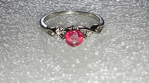 Geplatineerd sterling zilver ring  met robijn en certific, Handtassen en Accessoires, Ringen, Nieuw, Dame, 20 of groter, Rood