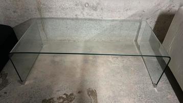 Glazen salontafel beschikbaar voor biedingen