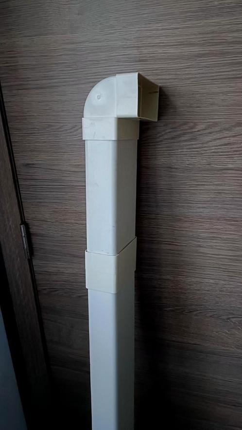 2 rechthoekig ventilatiekanalen + 1 bocht + 2 opzetstukken, Doe-het-zelf en Bouw, Buizen en Afvoer, Gebruikt, Afvoer, PVC, Ophalen