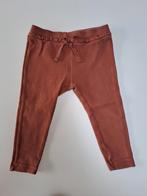Mt 86 Roestbruin comfibroekje met textuur, Kinderen en Baby's, Babykleding | Maat 86, Gebruikt, Broekje, Meisje, Ophalen of Verzenden