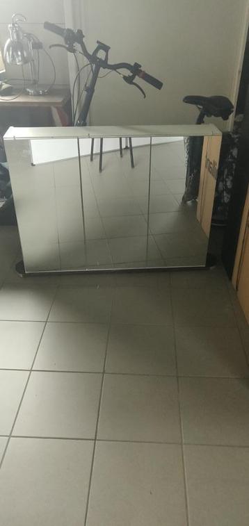 3 DEURS SPIEGELKAST 100 cm beschikbaar voor biedingen