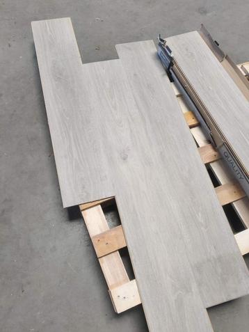 Laminaat Uniclic Parketlook  beschikbaar voor biedingen