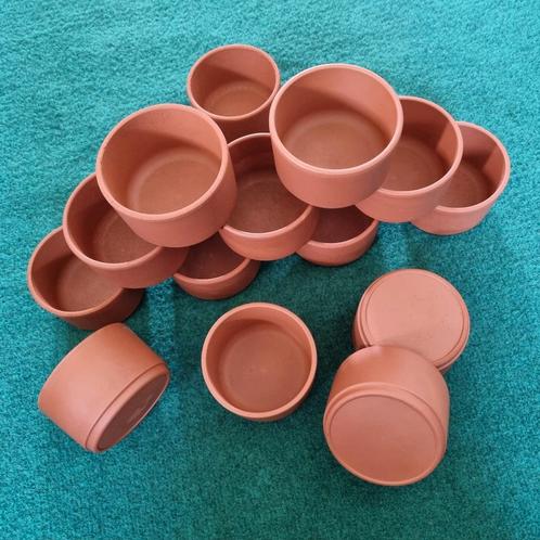 Terra cotta potten - 14 stuks - Ø 9 cm - als nieuw!, Tuin en Terras, Bloempotten, Zo goed als nieuw, Terracotta, Binnen, Balkon