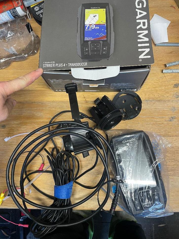 Garmin stekker plus 4 transducer fishfinder, Watersport en Boten, Hengelsport | Algemeen, Zo goed als nieuw, Overige typen, Ophalen