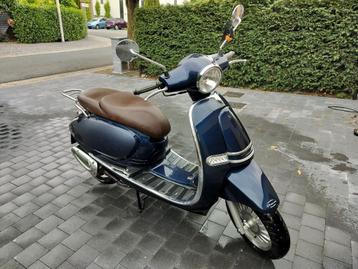 GTS Bellavista klasse A scooter disponible aux enchères