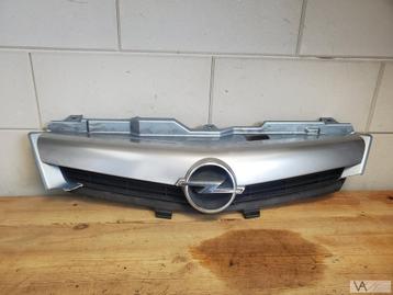 Opel Tigra Twintop 2004 - 2010 grille in voorbumper netjes