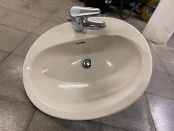 Lavabo’s met Grohe kraan beschikbaar voor biedingen