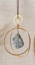 Twee hangertjes met edelstenen, Ophalen of Verzenden