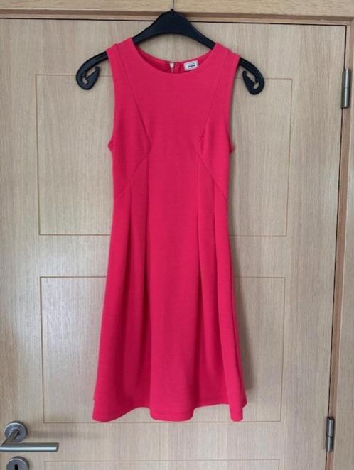 Robe rouge vif Pimkie taille S (nr7700), Vêtements | Femmes, Robes, Comme neuf, Taille 36 (S), Rose, Au-dessus du genou, Enlèvement ou Envoi