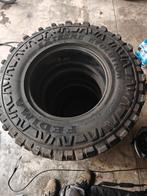 235/85/16 of 33" staat 35% profiel patrol Pajero landcuiser, Auto-onderdelen, Banden en Velgen, Overige, Gebruikt, 16 inch, 235 mm