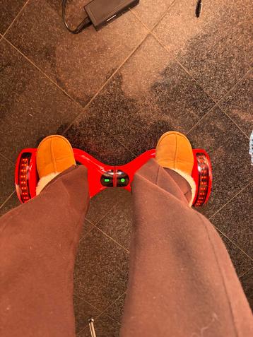 Hooverboard met ledverlichting en bluethoot beschikbaar voor biedingen