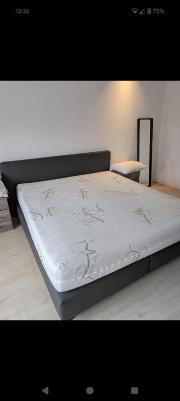 Matras (merk Bamboo, 1jaar oud, proper onderhouden) beschikbaar voor biedingen