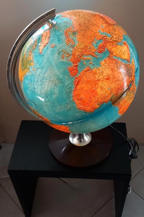 Oude lichtgevende wereldkaart uit de jaren 70, Huis en Inrichting, Woonaccessoires | Wereldbollen, Gebruikt, Ophalen