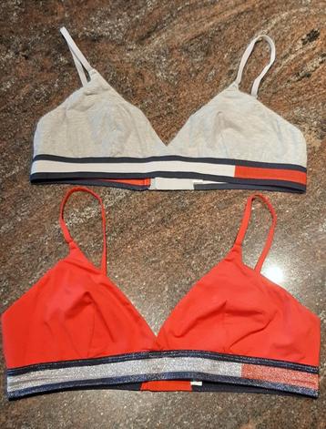 Tommy Hilfiger bh´s (2 stuks) maat L nieuwstaat beschikbaar voor biedingen