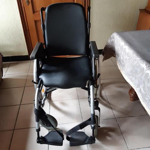 Rolstoel met voetsteun, Diversen, Rolstoelen, Zo goed als nieuw, Ophalen