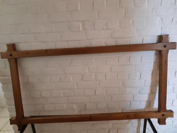 Houten kader beschikbaar voor biedingen